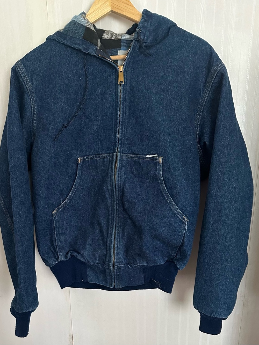 Carhartt Vintage Denim Active Jacket (JF848) ) Men's Blue Plaid-Lined Jacket